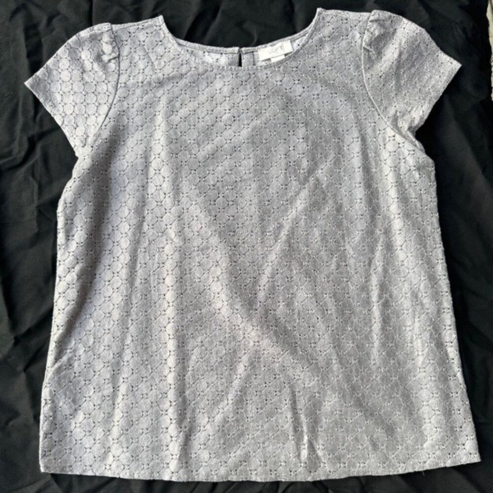 Ann Taylor Loft Short Sleeve Gray Lace Blouse Womens M